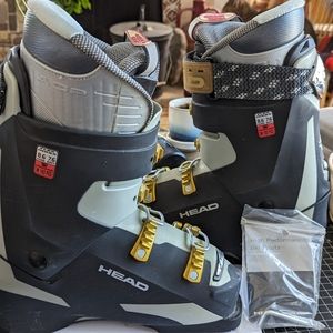 Head World Cup RS80 ski boots